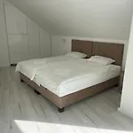 Elisabeth Residence White With Parking