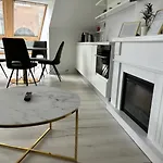 Elisabeth Residence White With Parking