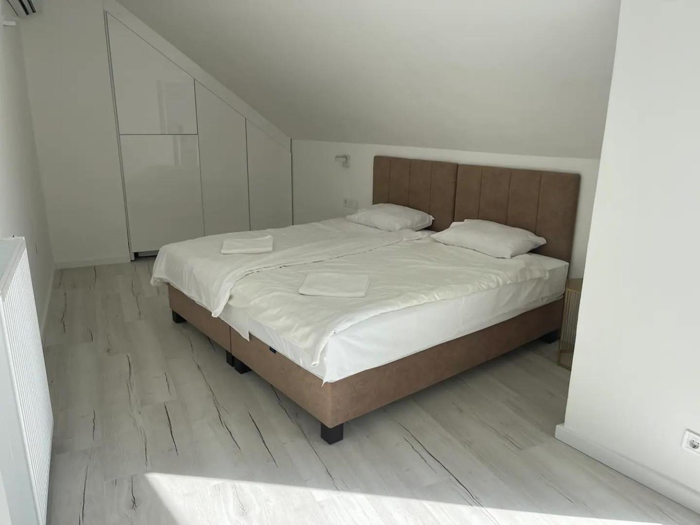 Apartament Elisabeth White With Parking