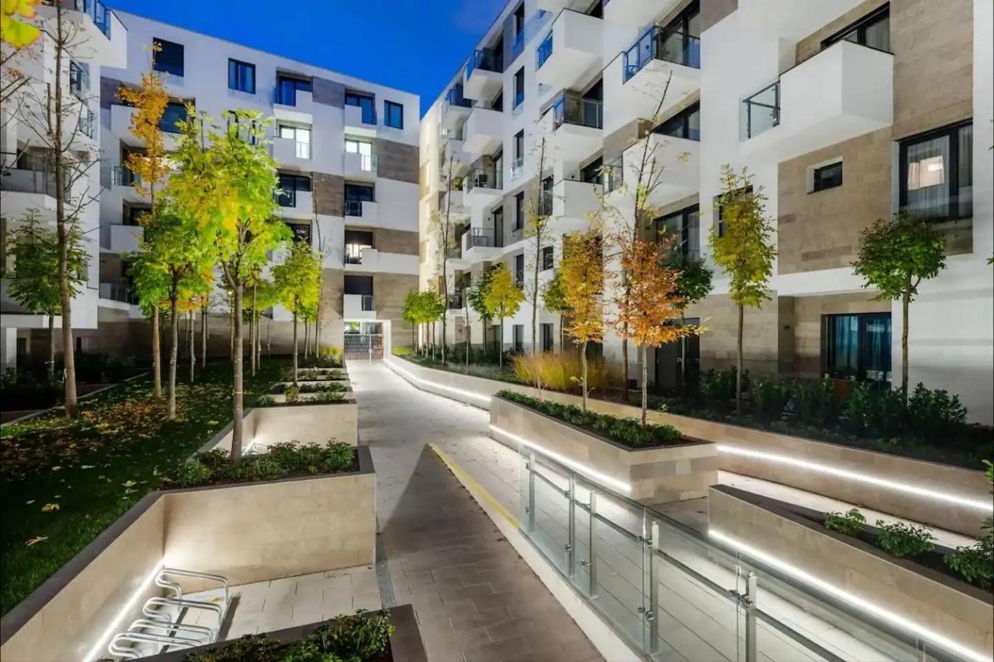 Apartament Elisabeth White With Parking *